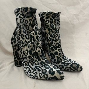 Leopard print Suede booties size 8